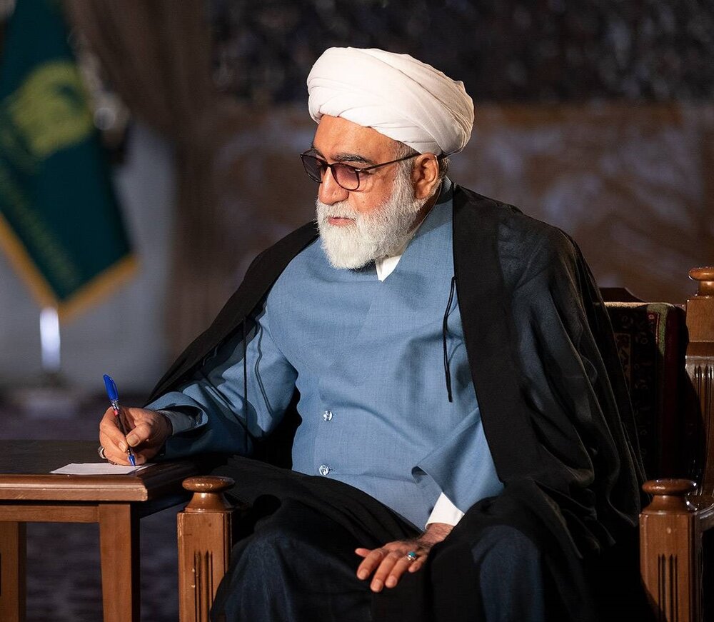 موضوع زیارت حرم مطهر رضوی در اولویت دولت چهاردهم قرار گیرد