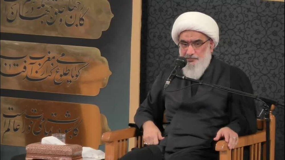 سبک زندگی حسینی در کنار عزاداری‌ها باید مورد توجه قرار بگیرد