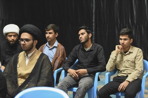تصاویر| مراسم افتتاحیه نخستین مدرسه رسمی زبان و مهارت های بین المللی حوزه علمیه فارس