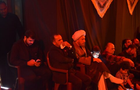 تصاویر| حضور نماینده ولی فقیه در فارس در جمع عزاداران حسینی هیئات مختلف شیراز در شب دوم محرم ۱۴۰۳