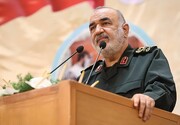 قائد حرس الثورة يبعث برسالة هامة الى السيد حسن نصر الله