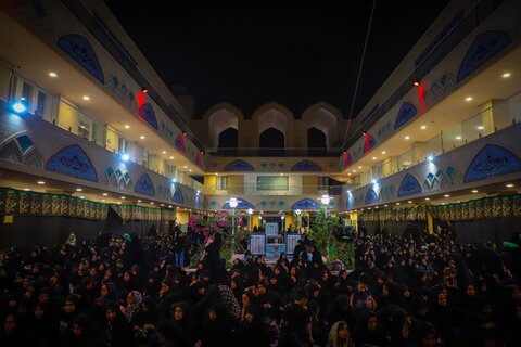 تصاویر/ شب چهارم محرم به میزبانی هیئت انصارولایت یزد در مدرسه علمیه کاظمیه