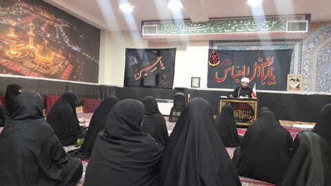 تصاویر برگزاری مراسم عزاداری محرم در مدارس علمیه خواهران لرستان