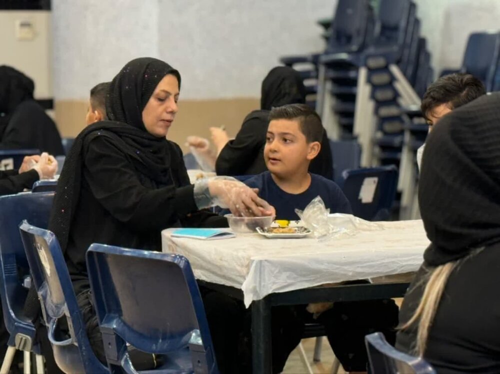 آموزش پخت حلوا در کارگاه «ماهر کوچولو» فرهنگسرای مهر کاشان