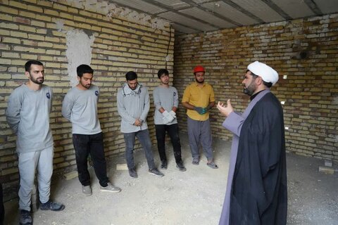 تصاویر/ بازدید مسئول دفتر نمایندگی ولی فقیه در ناحیه بسیج دانشجویی استان قزوین از اردوی جهادی