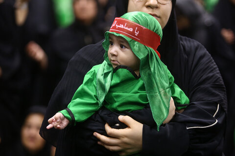 تعاطف نساء مدينة قم مع السيدة رباب زوجة الامام الحسين (ع) في مرقد السيدة فاطمة المعصومة (ع)