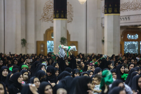 تعاطف نساء مدينة قم مع السيدة رباب زوجة الامام الحسين (ع) في مرقد السيدة فاطمة المعصومة (ع)