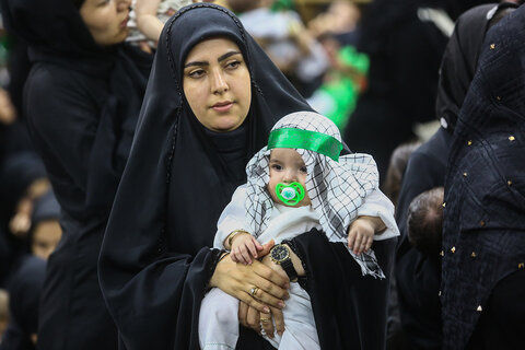 تعاطف نساء مدينة قم مع السيدة رباب زوجة الامام الحسين (ع) في مرقد السيدة فاطمة المعصومة (ع)