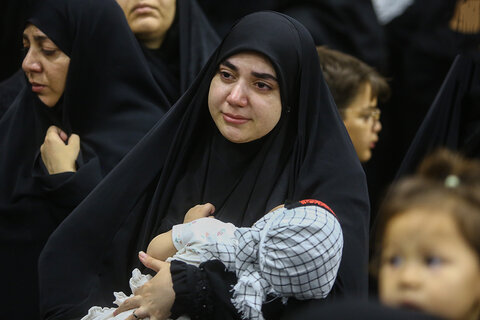 تعاطف نساء مدينة قم مع السيدة رباب زوجة الامام الحسين (ع) في مرقد السيدة فاطمة المعصومة (ع)