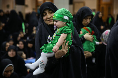تعاطف نساء مدينة قم مع السيدة رباب زوجة الامام الحسين (ع) في مرقد السيدة فاطمة المعصومة (ع)