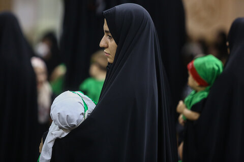 تعاطف نساء مدينة قم مع السيدة رباب زوجة الامام الحسين (ع) في مرقد السيدة فاطمة المعصومة (ع)