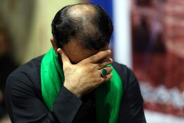 محرم امسال صحنه‌ای از عزم امت اسلامی با ذکر «لبیک یا حسین» در برابر استکبار باشد