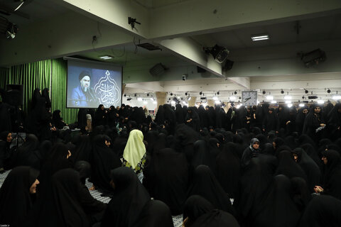 تصاویر/ دومین شب از مراسم عزاداری حضرت اباعبدالله الحسین علیه‌السلام با حضور رهبر انقلاب