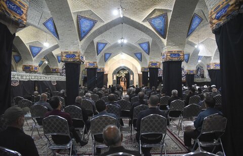 تصاویر| مراسم سوگواری و عزاداری هشتمین روز محرم ۱۴۰۳ در مسجد شهدای شیراز