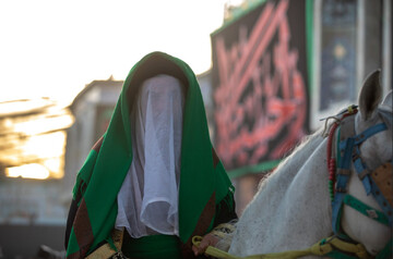 تصاویر/ تعزیه‌خوانی در خیابان‌های کربلا