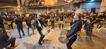 فیلم| شور و حال تاسوعا با سنج و دمام در گچساران