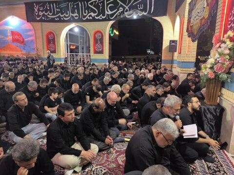تصاویر/ مراسم عزاداری شب عاشورا در مسجد بقیة الله ارومیه
