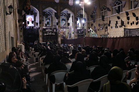 تصاویر| برپایی مراسم عزاداری شب عاشورا در مسجدالرجا شیراز