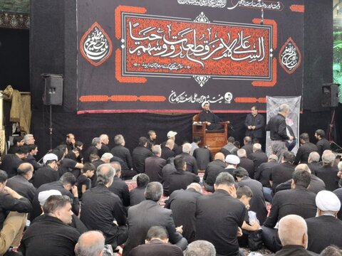تصاویر/ مراسم عزاداری عاشورای عای حسینی از طرف نماینده ولی فقیه در کاشان