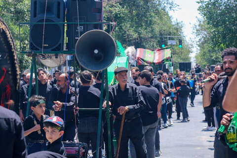 تصاویر/ عزاداری مردم شهرکرد در روز عاشورای حسینی