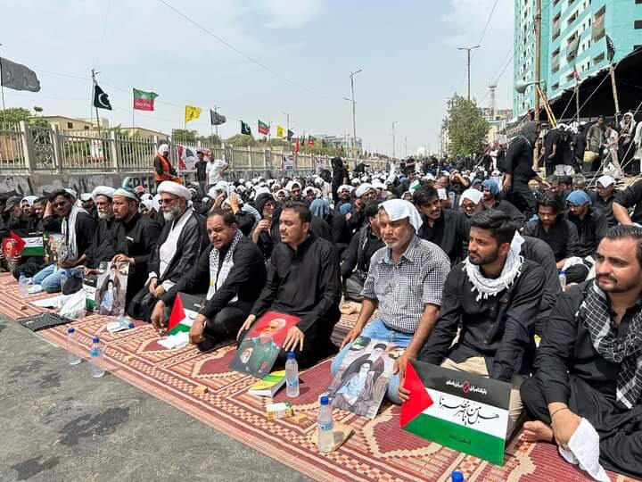 پاکستان بھر میں تاسوعائے حسینی کا جلوس برآمد؛ آئی ایس او کی جانب سے نمازِ جماعت کا اہتمام+تصاویر