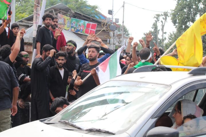 کشمیر؛ وکھرون پلوامہ جوانوں کا بائی پاس پر سبیل کا اہتمام اور خون کا عطیہ