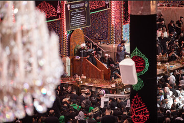 تصاویر/ مراسم مقتل‌خوانی روز عاشورا در آستان حسینی برگزار شد