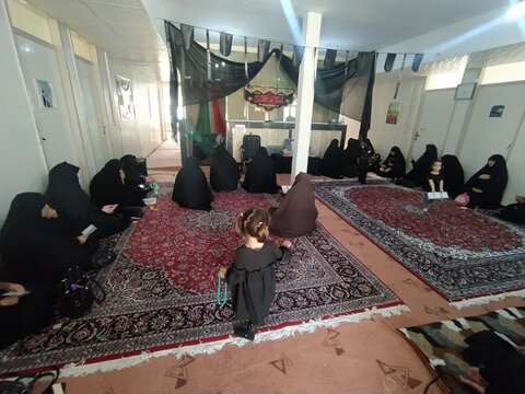 تصاویر/ مراسم عزاداری امام حسین (ع) در مدرسه علمیه نجمه خاتون تکاب