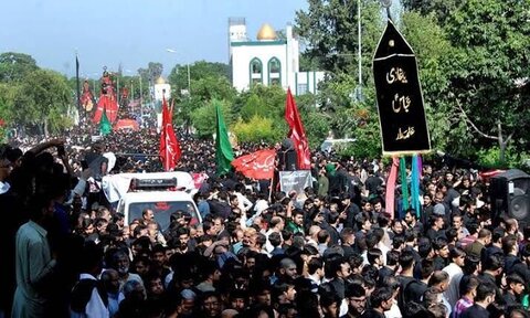 پاکستان بھر میں 10 محرم الحرام کے جلوس برآمد / مجالس و عزاداری کا سلسلہ جاری