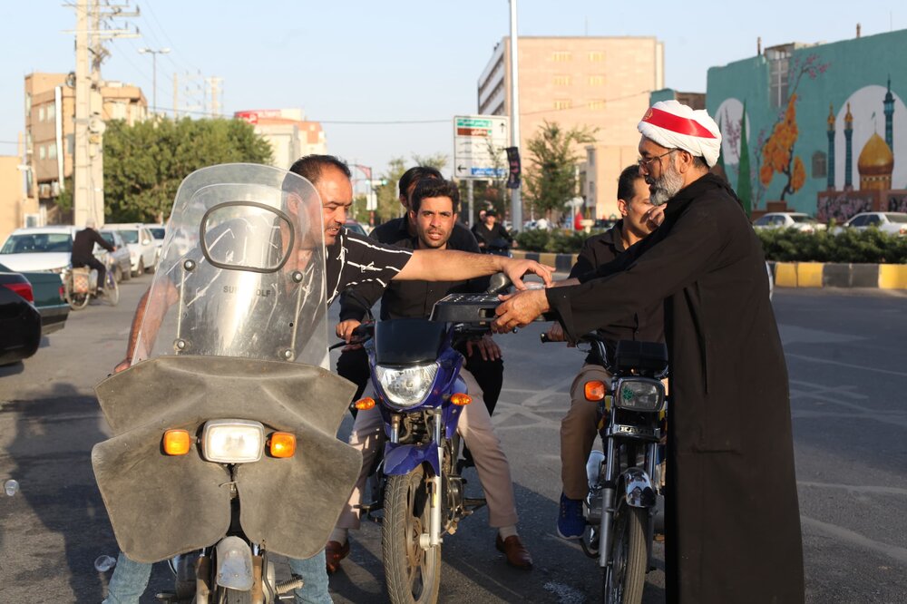 مجمع کریمۂ اہلبیتؑ قم المقدسہ کی جانب سے سبیل حسینی کا اہتمام+تصاویر