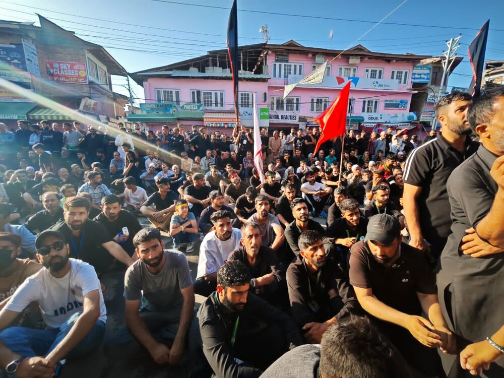 انجمنِ شرعی شیعیانِ جموں وکشمیر کے تحت گیارہویں محرم کے جلوس برآمد+رپورٹ