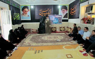 نماز جمعه تریبونی برای رساندن صدای مردم به گوش مسئولین است