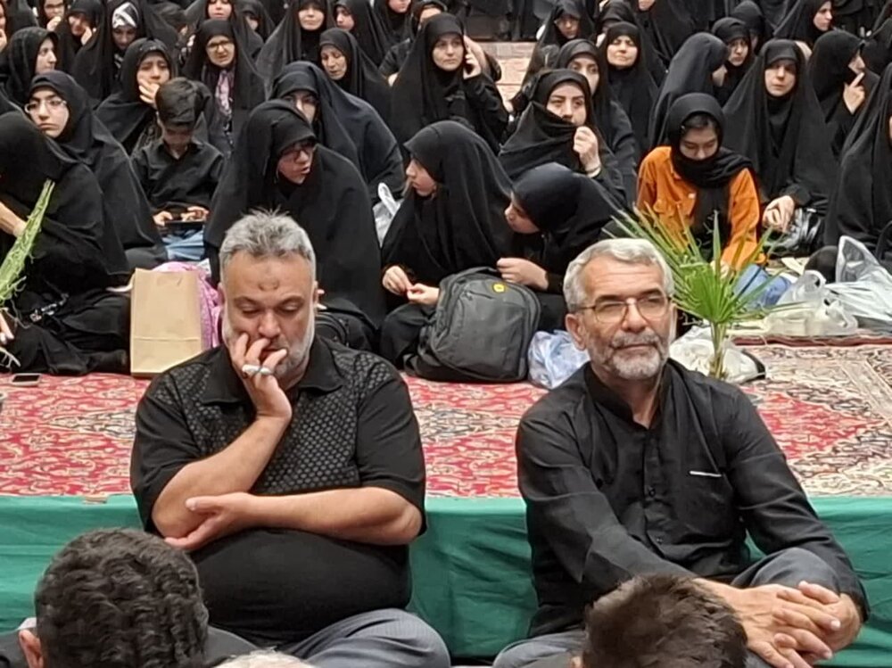 برگزاری مراسم شب سوم عزاداری دهه دوم محرم هیئت رزمندگان اسلام کاشان+عکس