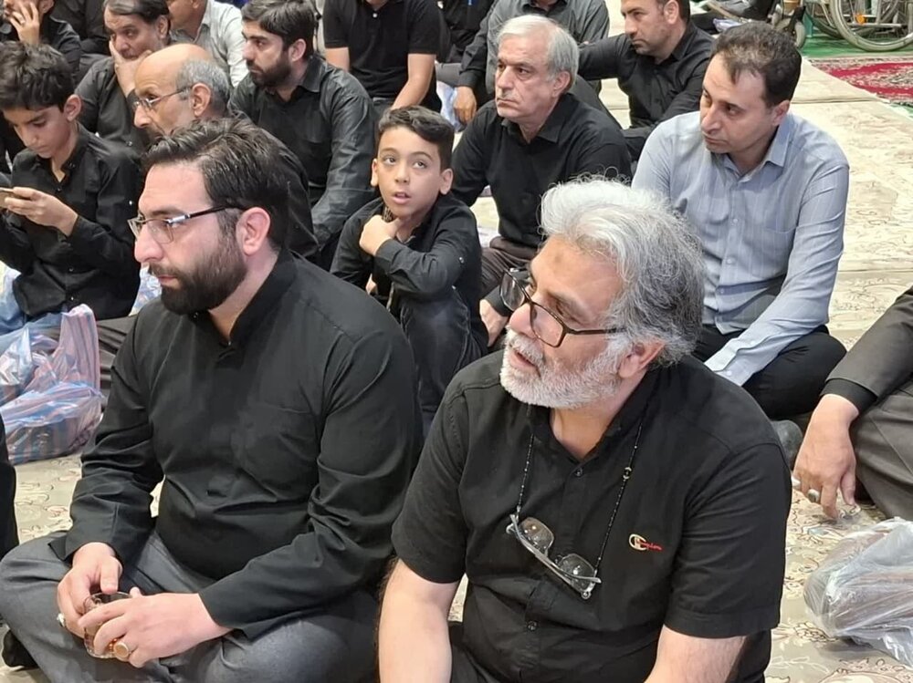 برگزاری مراسم شب سوم عزاداری دهه دوم محرم هیئت رزمندگان اسلام کاشان+عکس