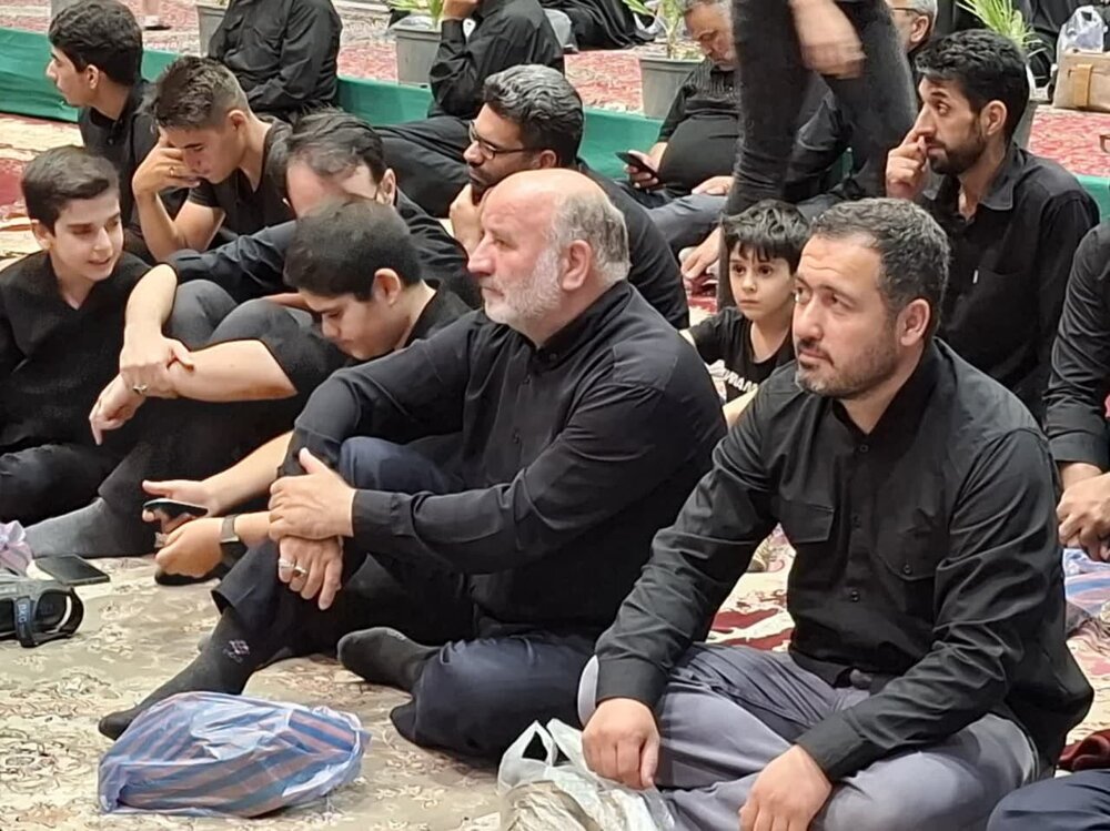 برگزاری مراسم شب سوم عزاداری دهه دوم محرم هیئت رزمندگان اسلام کاشان+عکس