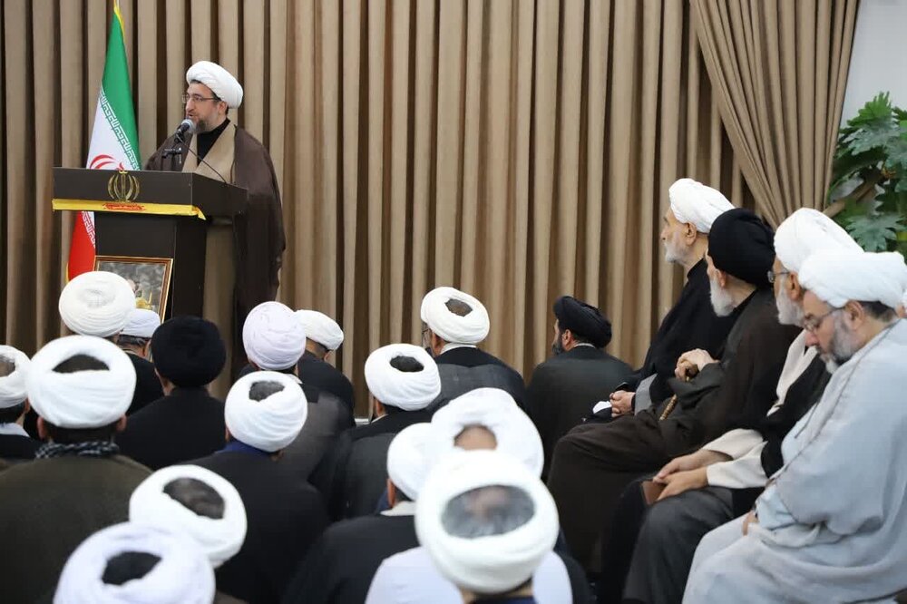 سلوک آل هاشمی حرکت در مسیر خدمت را آسان کرده است