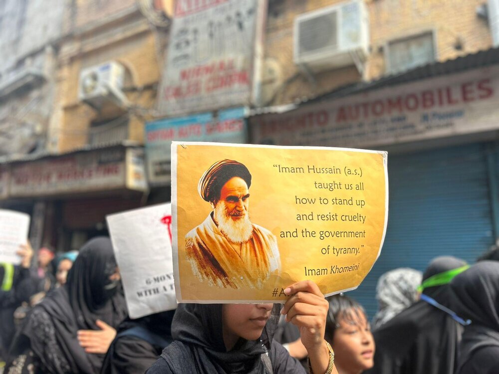 یونیورسٹیوں کے طلباء و طالبات کو تحریکِ کربلا کے مختلف پہلووں پر غور کرنا چاہیے