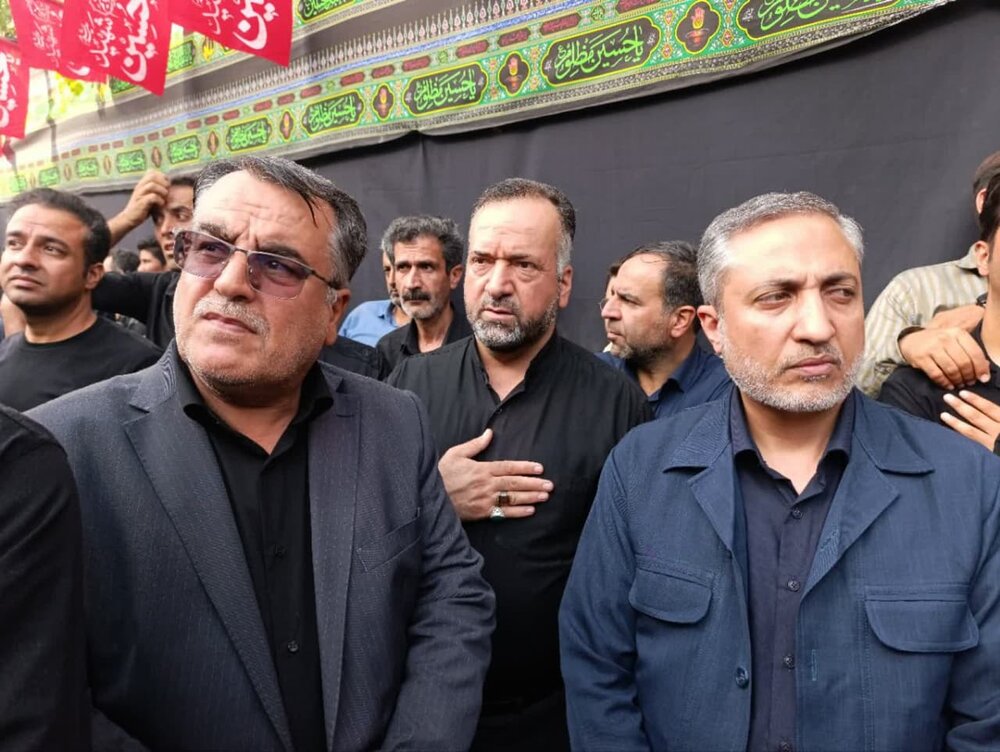 آیین سنتی نخلبرداری در کهن باغشهر نیاسر برگزار شد