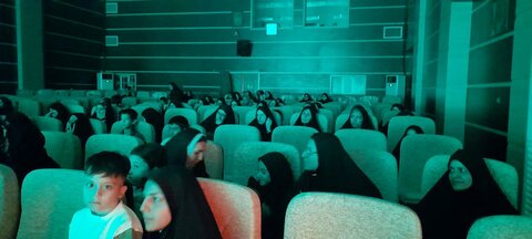 تصاویر/نمایش مذهبی تنهاترین سردار در مدرسه علمیه فاطمه الزهرا ساوه