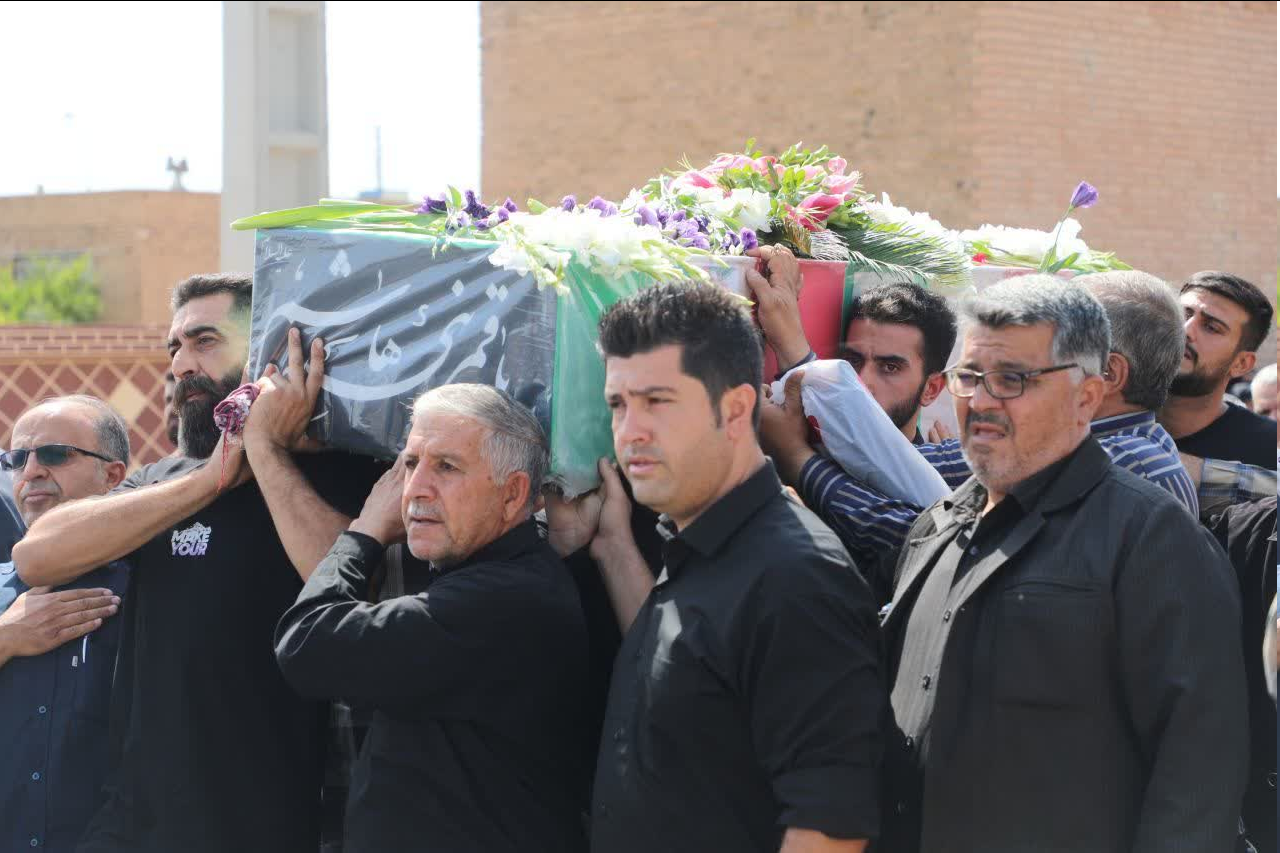 مراسم تشییع و تدفین پیکر شهید والامقام سردار «ناصر طحانی» برگزار شد + عکس