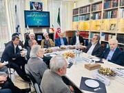 Senior Iranian Cleric meets Iranologists in Moscow