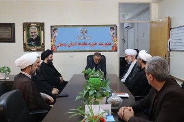 تصاویر/ نشست استاندار سمنان با مدیران مراکز حوزوی استان