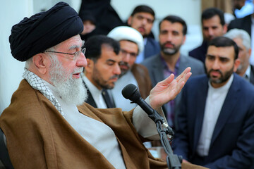 تصاویر/  دیدار دست‌اندرکاران کنگره بزرگداشت شهدای استان تهران با رهبر معظم انقلاب اسلامی