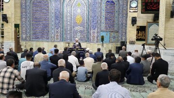 جلسه هفتگی تفسیر قرآن کریم به روایت تصویر