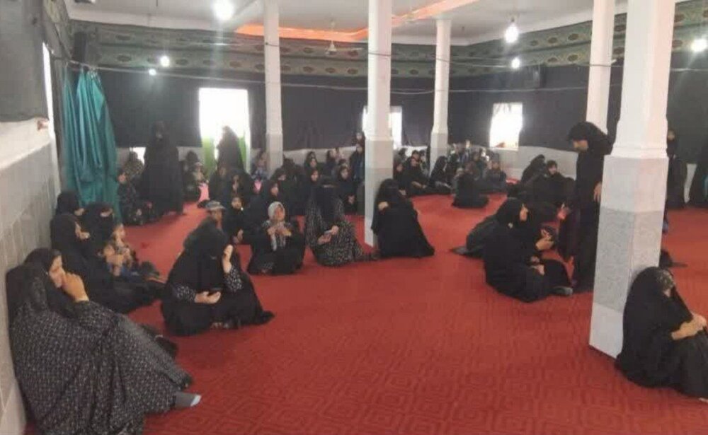 تشریح فعالیتهای تبلیغی طلاب مدرسه علمیه خواهران فاطمه بنت الرسول(س) جاسک در ماه محرم+ تصاویر