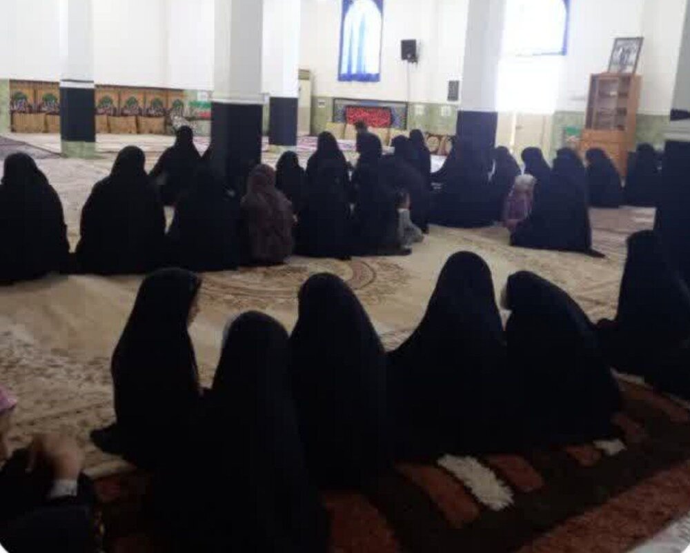 تشریح فعالیتهای تبلیغی طلاب مدرسه علمیه خواهران فاطمه بنت الرسول(س) جاسک در ماه محرم+ تصاویر