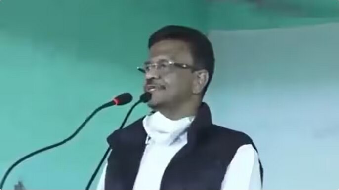 বাংলার ৫০% মানুষ উর্দুতে কথা বলবে...: কলকাতার মেয়রের মন্তব্যে তোলপাড় কলকাতার মেয়র ফিরহাদ হাকিম