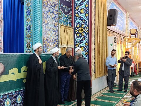 تقدیر از خادمین الصلاة در نمازجمعه بوشهر