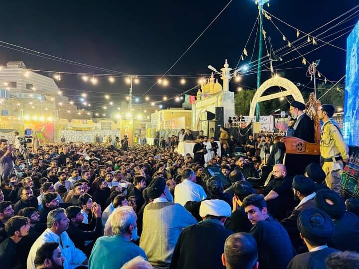 برصغیر کے معروف خطیب علامہ عقیل الغروی کا پاکستانی صوبۂ سندھ میں عظیم الشان مجلسِ عزاء سے خطاب؛ لاکھوں مؤمنین کی شرکت+تصاویر
