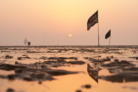 مسيرة زوار الأربعينية مشيا على الأقدام من رأس البيشة إلى كربلاء